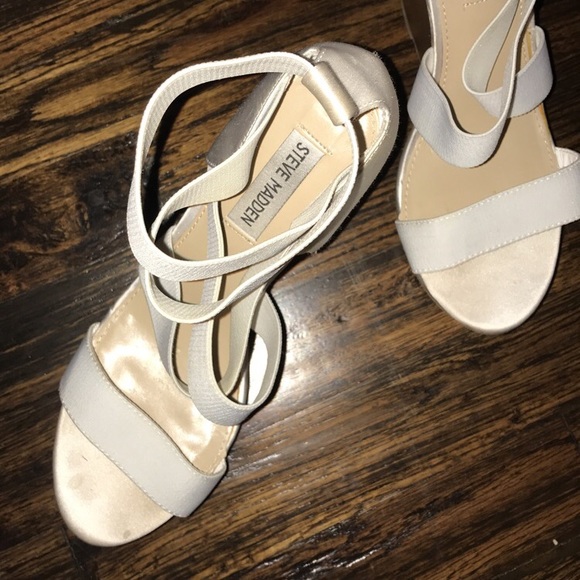 white stretchy strappy wedges - Picture 2 of 5